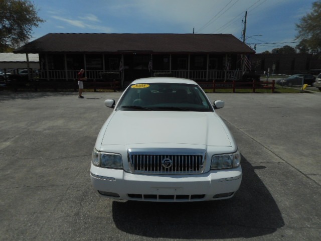 photo of 2008 MERCURY GRAND MARQUIS LS 4 DOOR SEDAN